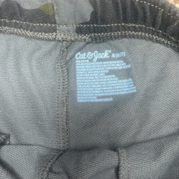 🟢 Cat & Jack Boys Pull on At the Knee Knit Shorts Olive Green Youth Small - Picture 4 of 4